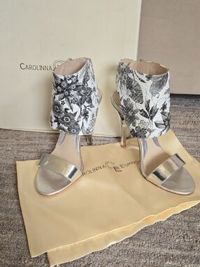 CAROLINNA ESPINOSA Floral Ankle-Cuff Heels